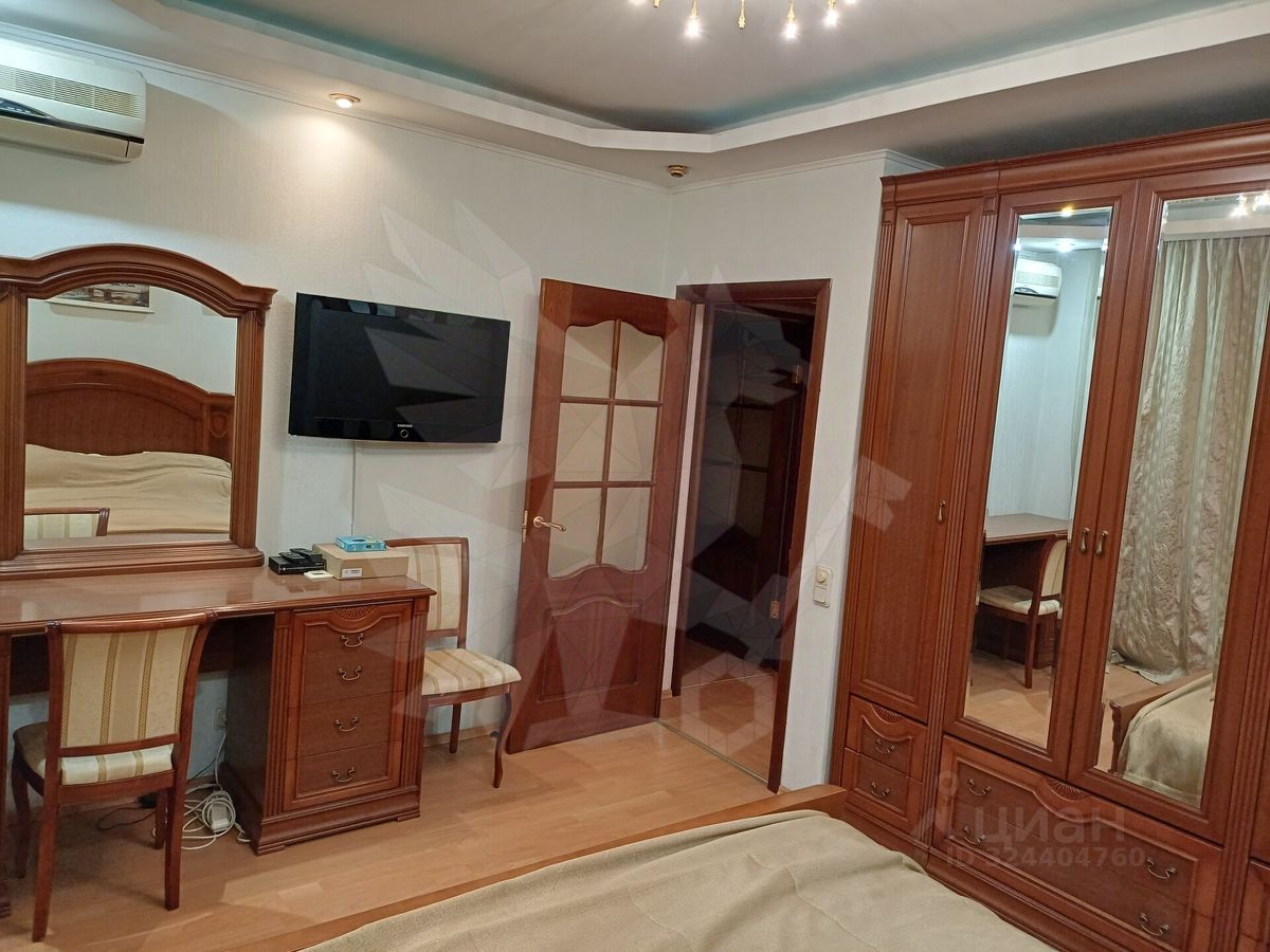 Продажа 3-комн квартиры на вторичном рынке Коптевская улица, 32А