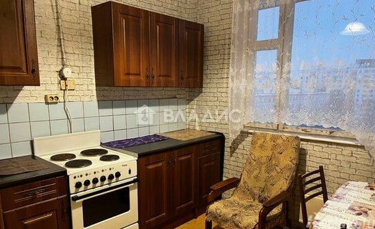 Продажа 1-комн квартиры на вторичном рынке улица Лескова,  д. 28 к1