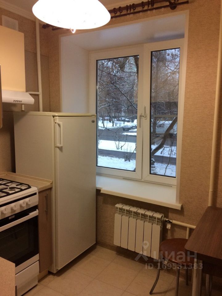 Аренда 2-комн квартиры на вторичном рынке улица Генерала Глаголева, 25К1