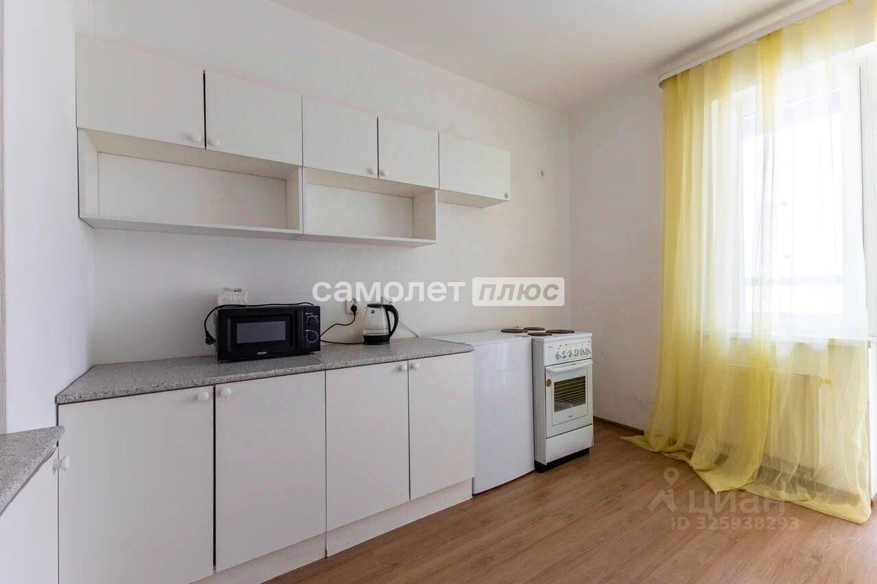 Продажа 2-комн квартиры на вторичном рынке проспект Космонавтов, 106