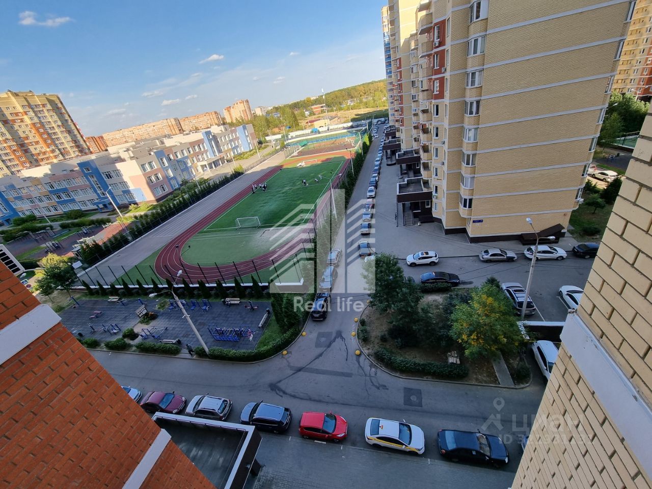 Продажа 3-комн квартиры на вторичном рынке Западный мкр, улица Лунная, 31