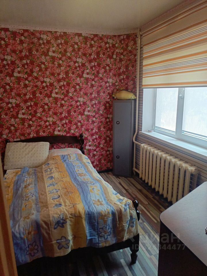 Продажа 3-комн квартиры на вторичном рынке Сланцы, улица Грибоедова, 19