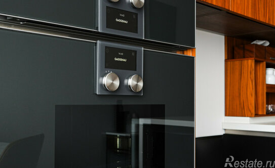 Продажа 3-комн квартиры на вторичном рынке Смольный пр-кт,  д. 11