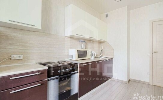 Продажа 2-комн квартиры на вторичном рынке Мурино г, Петровский б-р,  д. 12 к2