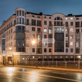 Продажа 4-комн квартиры на вторичном рынке Динамовская ул,  д. 2