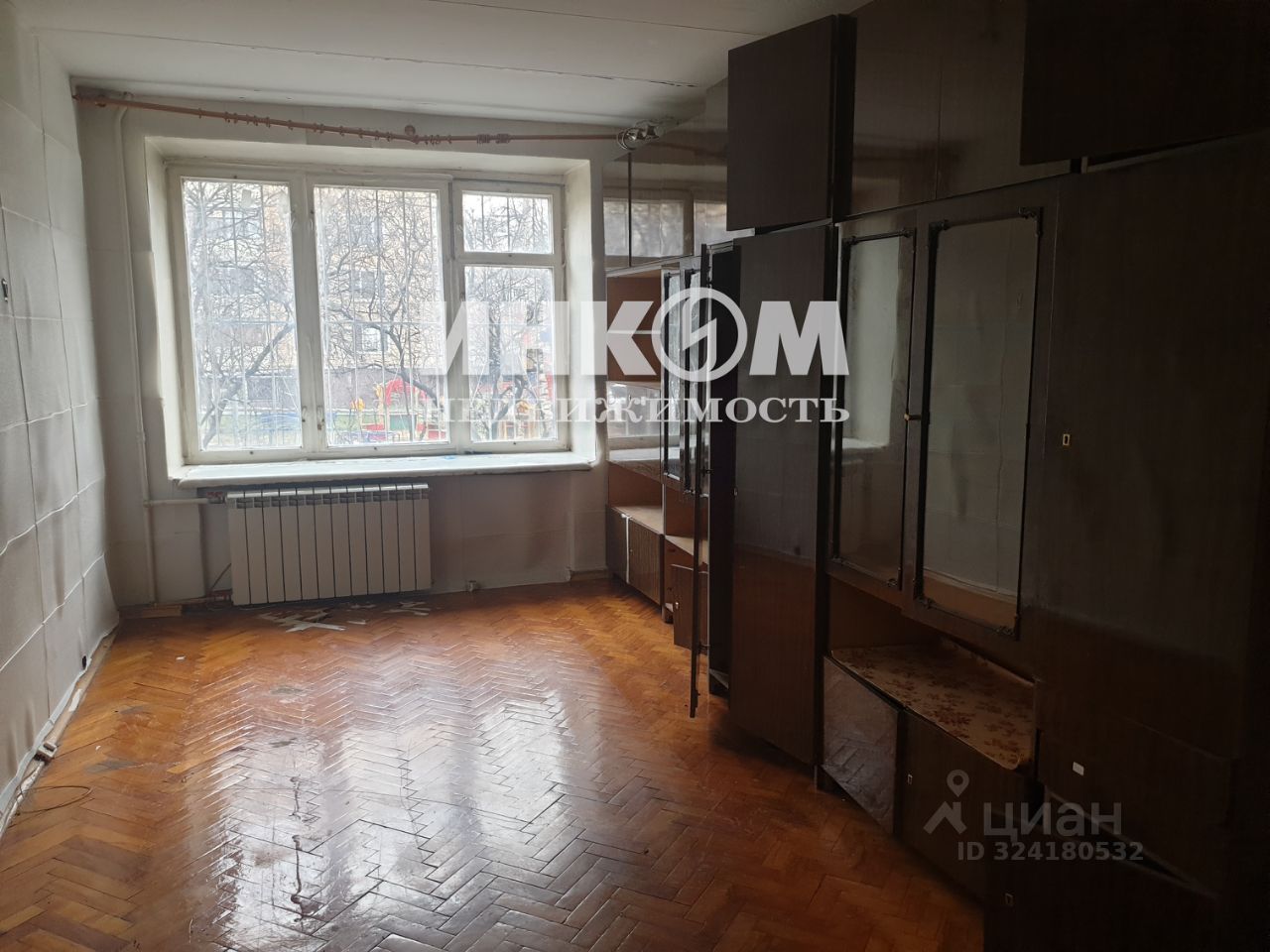 Продажа 2-комн квартиры на вторичном рынке улица Чистова, 4А