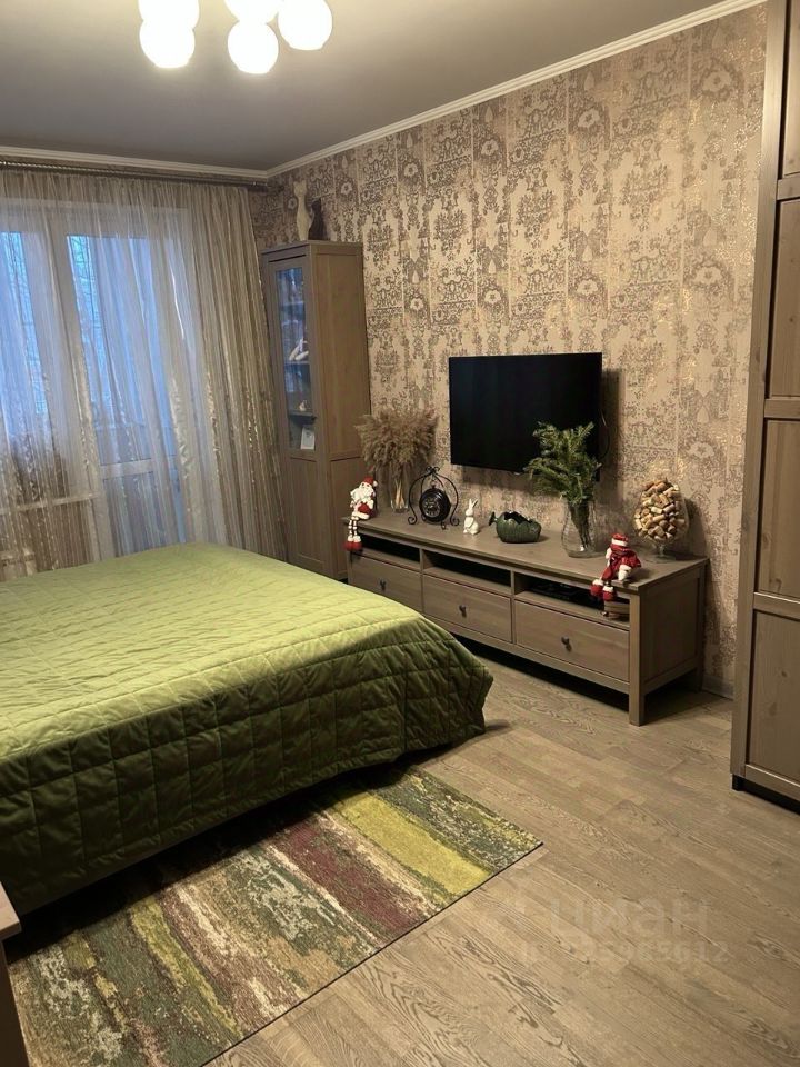 Продажа 3-комн квартиры на вторичном рынке Черноморский бульвар, 4