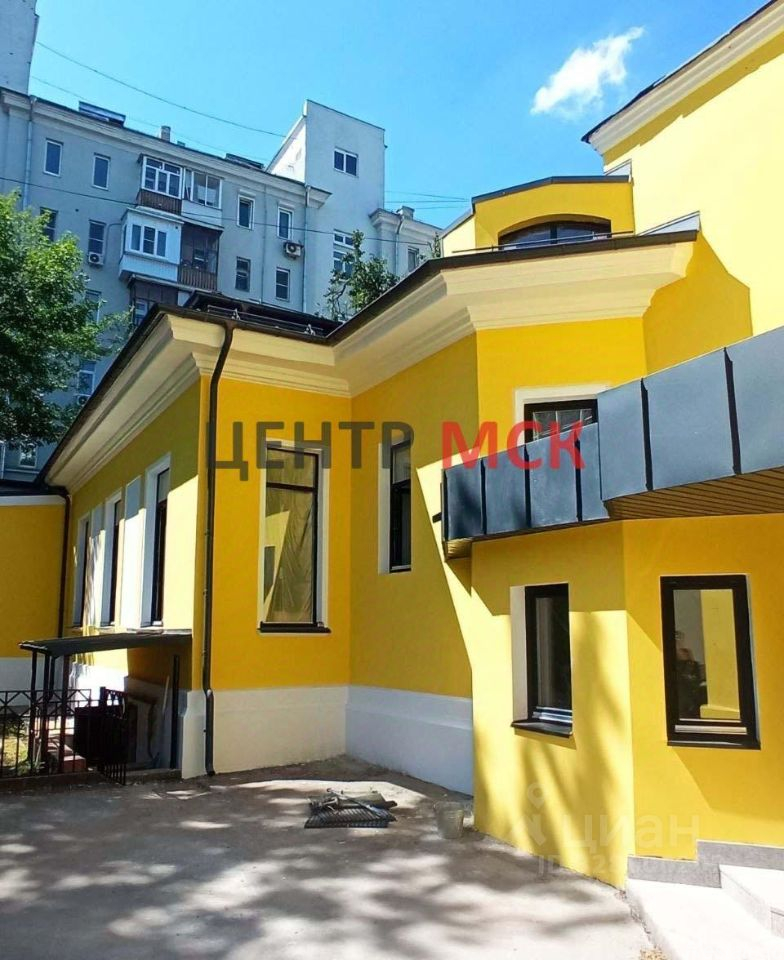 Аренда отдельного здания Ленинградский пр-кт,  д. 24,  к. 2