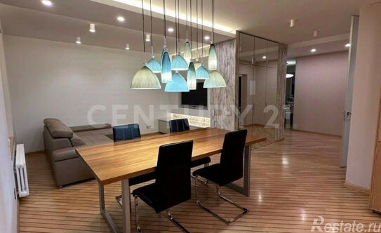 Продажа 3-комн квартиры на вторичном рынке Кудрово г, Строителей пр,  д. 6