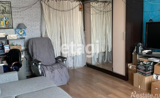 Продажа 3-комн квартиры на вторичном рынке Карташихина улица,  д. 19