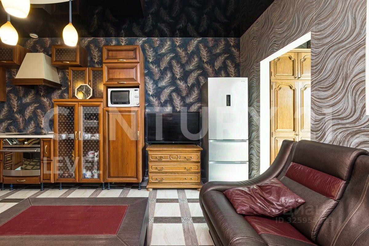 Продажа 1-комн квартиры на вторичном рынке Новоивановское пгт, улица Овражная, 47А
