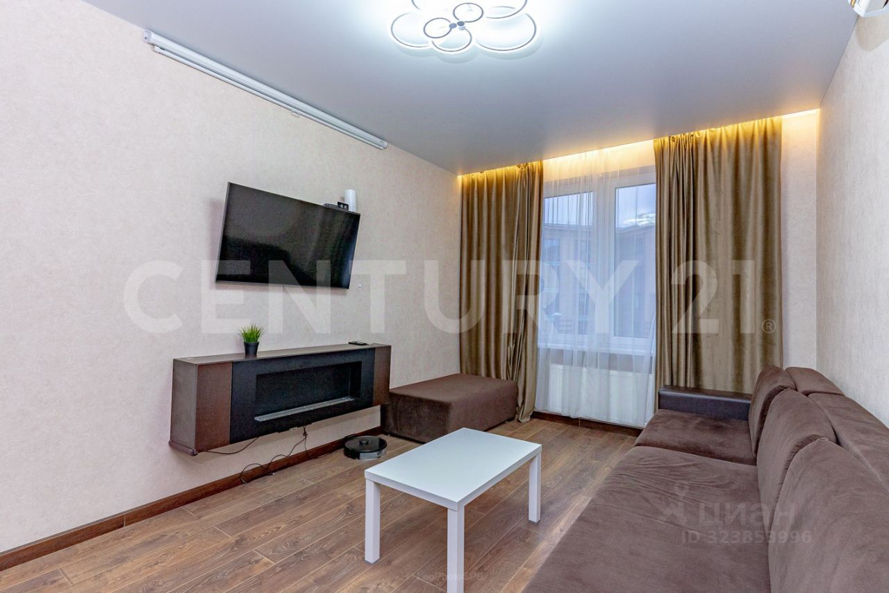 Продажа 3-комн квартиры на вторичном рынке пос. Шушары, Пулковское тер., улица Образцовая, 5к2