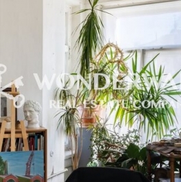 Продажа 6-комн квартиры на вторичном рынке Мытнинская ул,  д. 4/48