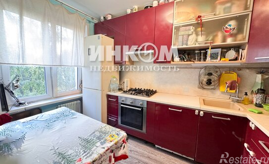 Продажа 2-комн квартиры на вторичном рынке улица Артюхиной,  д. 28