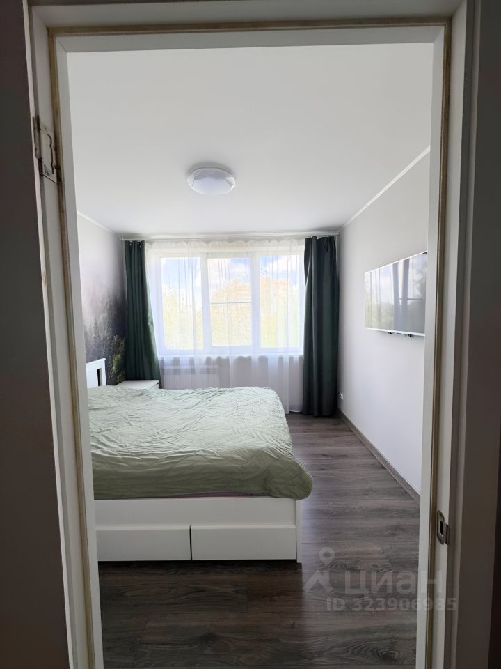 Продажа 2-комн квартиры на вторичном рынке Колпино, бульвар Трудящихся, 21