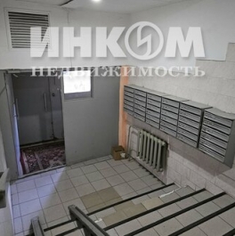 Продажа 3-комн квартиры на вторичном рынке Днепропетровская улица,  д. 31