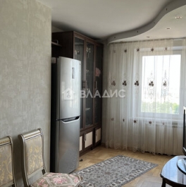 Продажа 4-комн квартиры на вторичном рынке улица Грекова,  д. 5