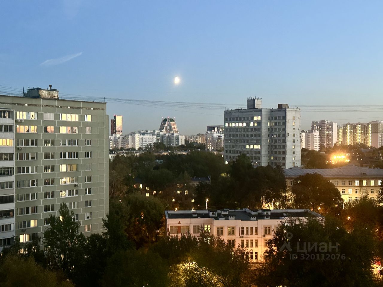 Продажа 3-комн квартиры на вторичном рынке проспект 60-летия Октября, 17