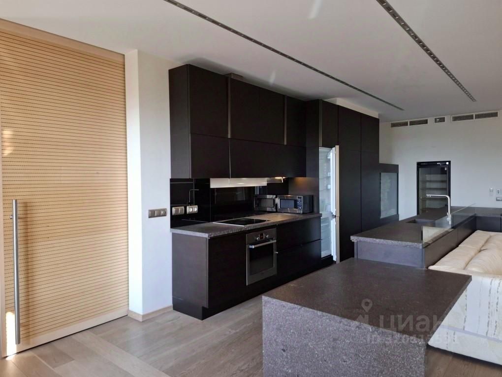 Продажа 4-комн квартиры на вторичном рынке Минская улица, 1ГК2