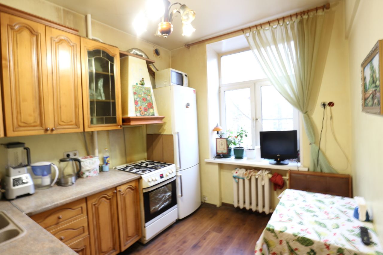 Продажа 2-комн квартиры на вторичном рынке улица Гончарова, 17АК1