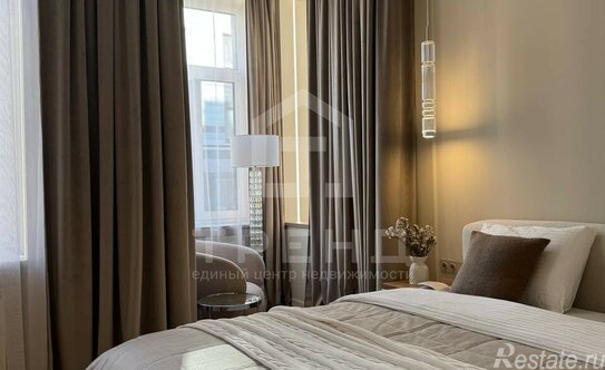 Продажа 4-комн квартиры на вторичном рынке Ропшинская улица