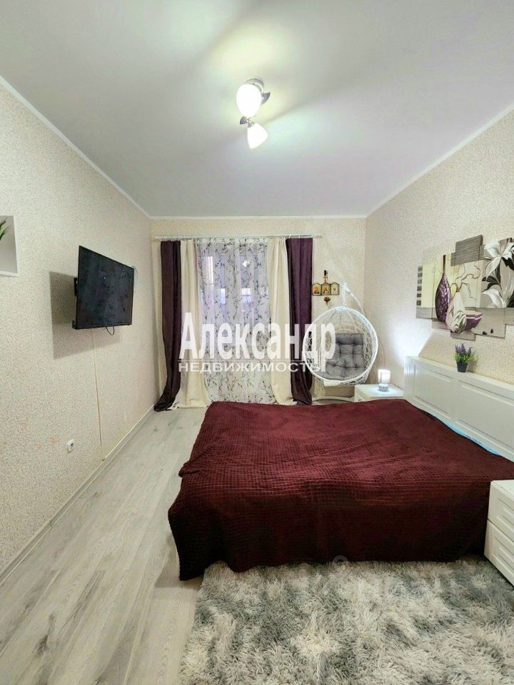 Продажа 2-комн квартиры на вторичном рынке Кириши, Волховская набережная, 52