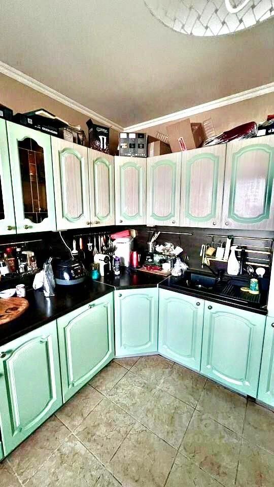 Продажа 4-комн квартиры на вторичном рынке Волжский бульвар, 11