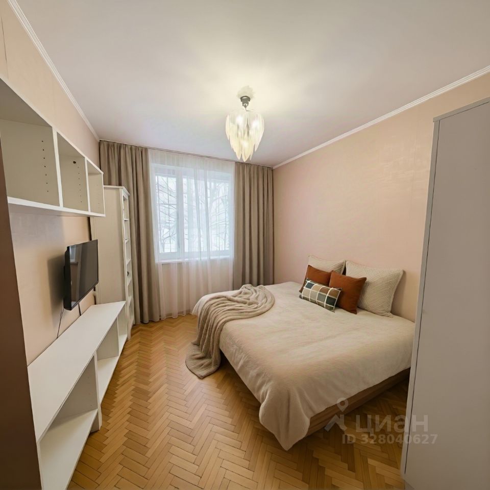Продажа 4-комн квартиры на вторичном рынке Дзержинец мкр, Пушкино,  д. 32