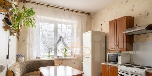 3-комн квартира ул Оптиков,  д. 49,  к. 2