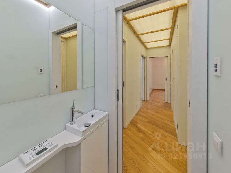 Продажа 3-комн квартиры на вторичном рынке улица Станиславского, 11