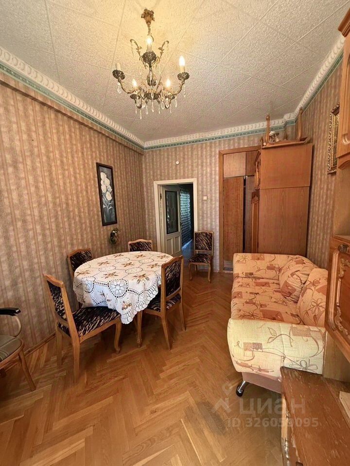 Аренда 3-комн квартиры на вторичном рынке Центральный мкр, улица Октябрьская,  д. 1/2
