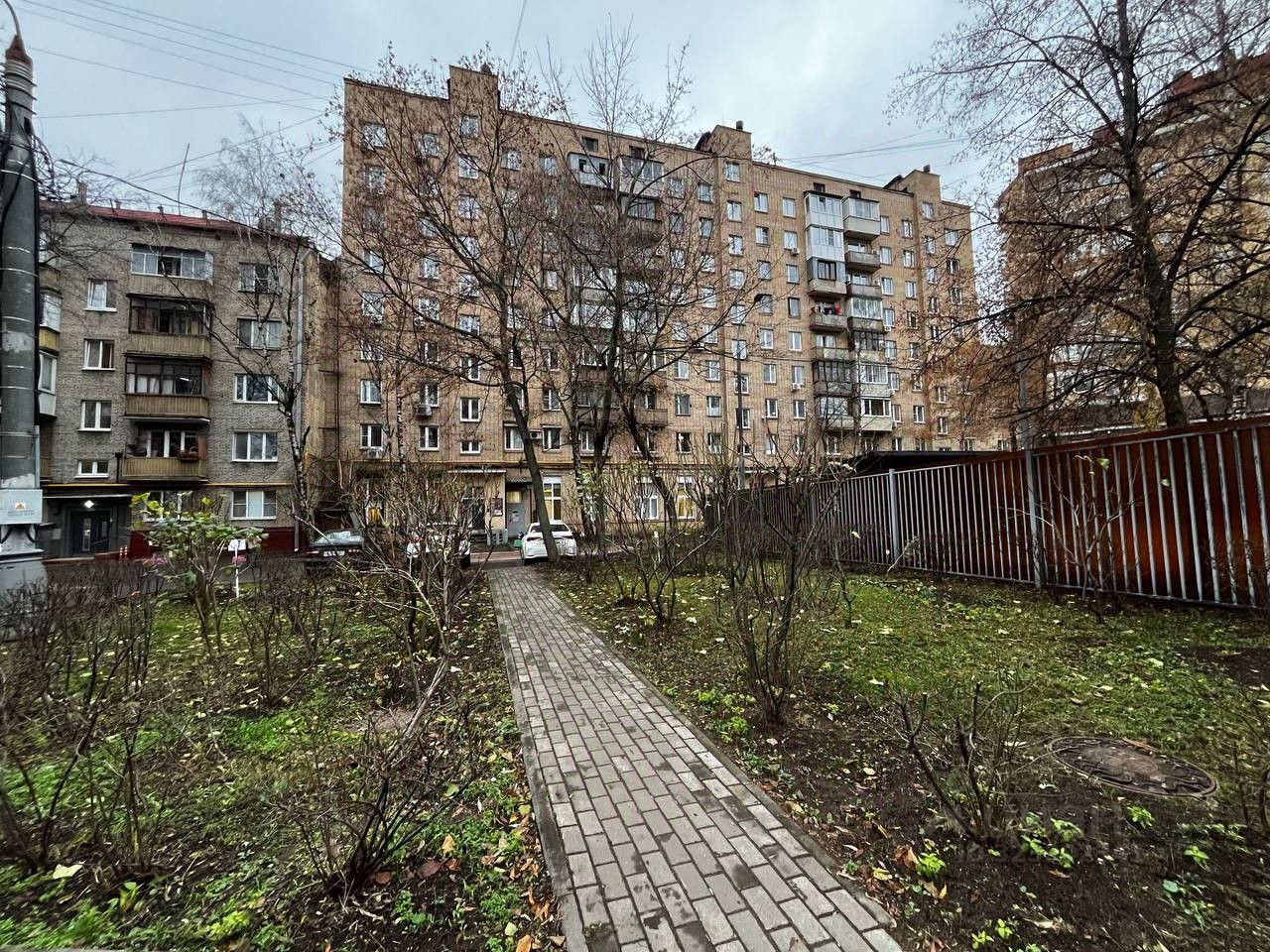 Продажа 3-комн квартиры на вторичном рынке Большая Декабрьская улица, 8