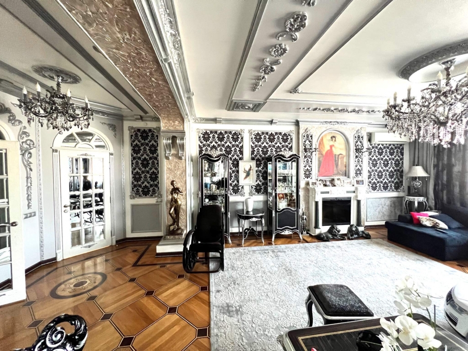 Продажа 4-комн квартиры на вторичном рынке Ленинский проспект,  д. 111,  к. 1