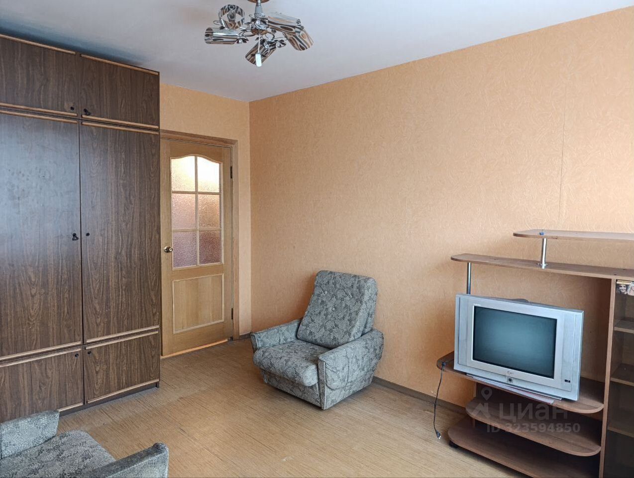 Продажа 2-комн квартиры на вторичном рынке Гатчина, улица Рощинская, 15