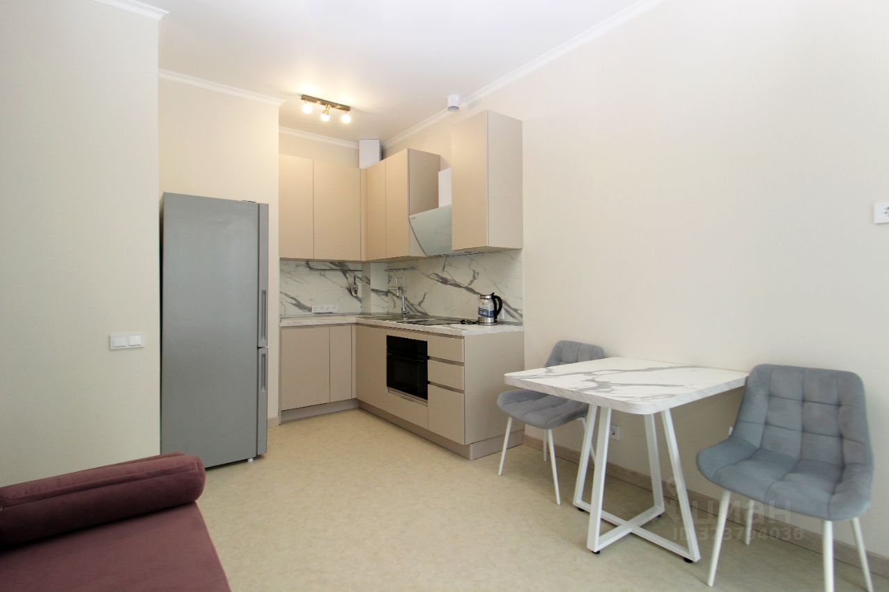 Аренда 1-комн квартиры на вторичном рынке бульвар Небесный,  д. 1к1