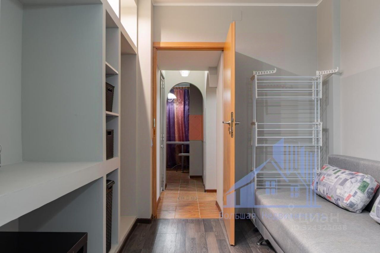 Продажа 1-комн квартиры на вторичном рынке Троицкий проспект, 14