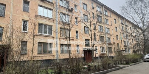 4-комн квартира ул Бурцева,  д. 11