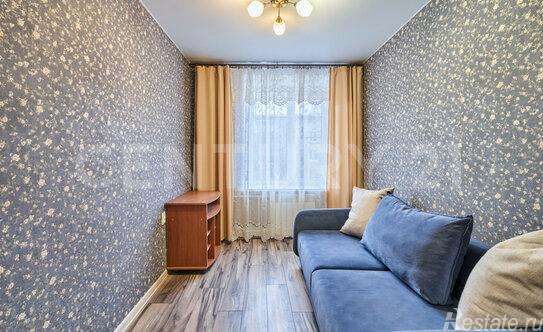 Продажа 2-комн квартиры на вторичном рынке Петергоф г, Разводная ул,  д. 39