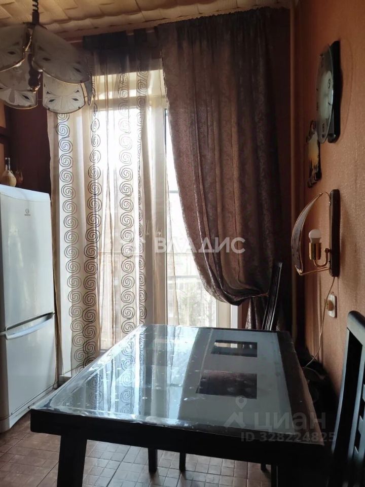 Продажа 2-комн квартиры на вторичном рынке Заря мкр, Балашиха, улица Пионерская,  д. 8
