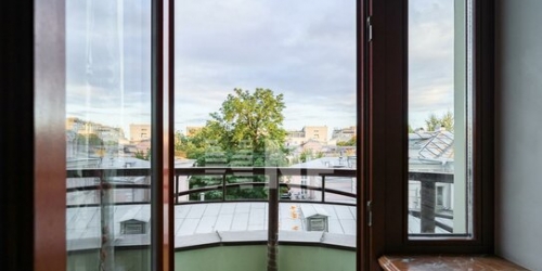 3-комн квартира Климентовский пер,  д. 2