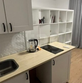 Продажа 1-комн квартиры на вторичном рынке Космонавтов пр-кт,  д. 37