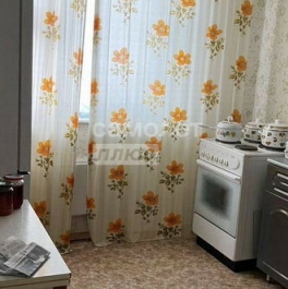 Продажа 2-комн квартиры на вторичном рынке ул Адмирала Лазарева,  д. 22