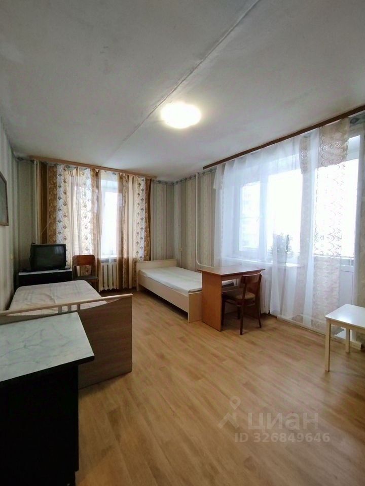 Продажа 2-комн квартиры на вторичном рынке Кириши, Волховская набережная, 6