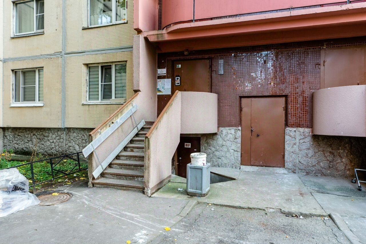 Продажа 3-комн квартиры на вторичном рынке проспект Королева, 48К1