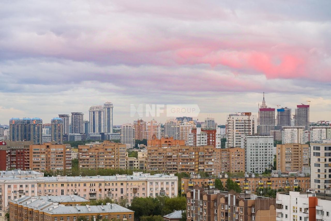 Продажа 5-комн квартиры на вторичном рынке Можайское шоссе, 22к1