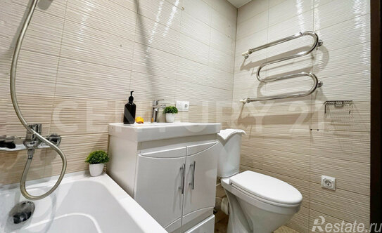 Продажа 1-комн квартиры на вторичном рынке Обуховской обороны пр-кт,  д. 38 литИ