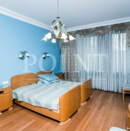 Аренда 4-комн квартиры на вторичном рынке Зубовский проезд,  д. 1