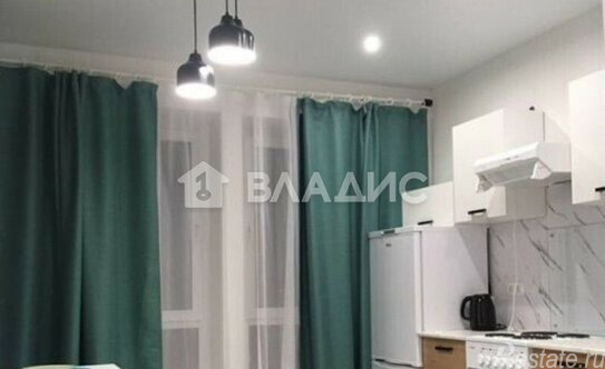 Продажа 1-комн квартиры на вторичном рынке улица Усадебный Парк,  д. 3