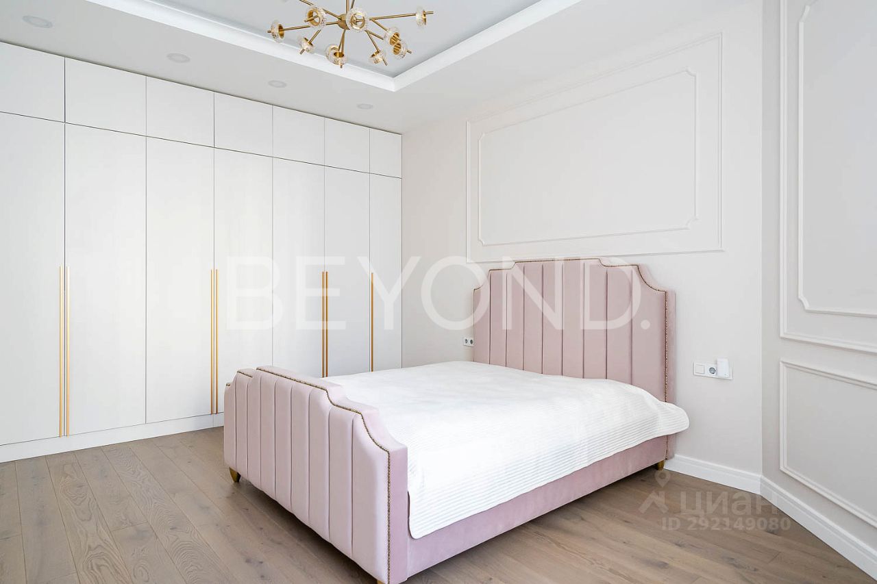 Продажа 3-комн квартиры на вторичном рынке Ждановская улица, 45