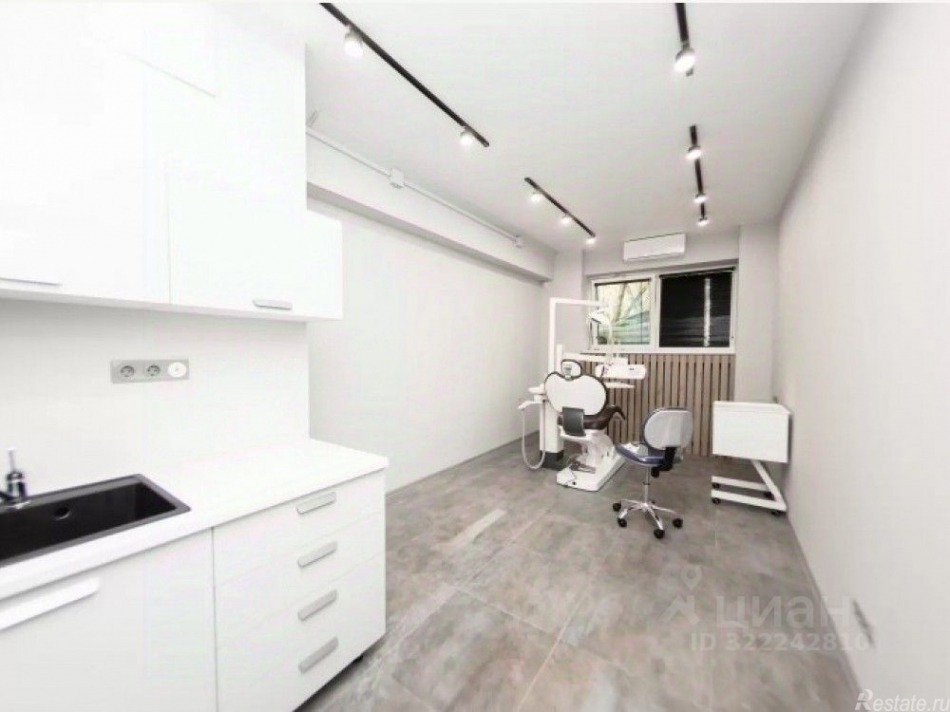 Продажа торгового помещения Дружинниковская улица,  д. 11А